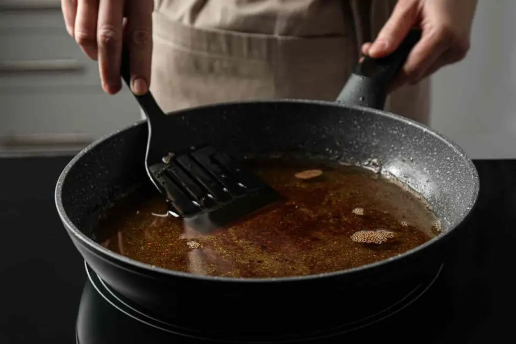 Explain Why Do The Fry Pan Are Provided With The Plastic Handles